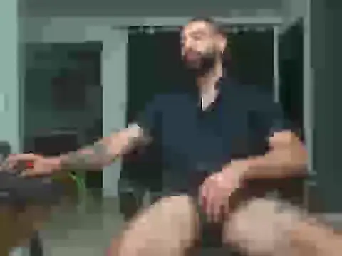 Matheusbeard stripchat live cam model
