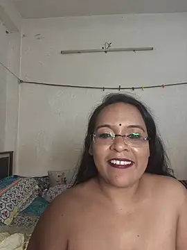 naughtymia06 stripchat live cam model