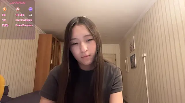 Moniesta stripchat live cam model