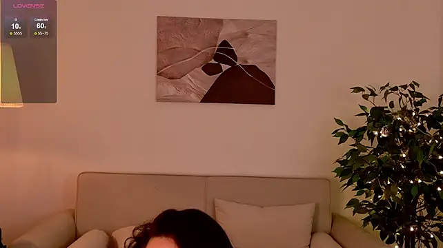 milaleoneli stripchat live cam model
