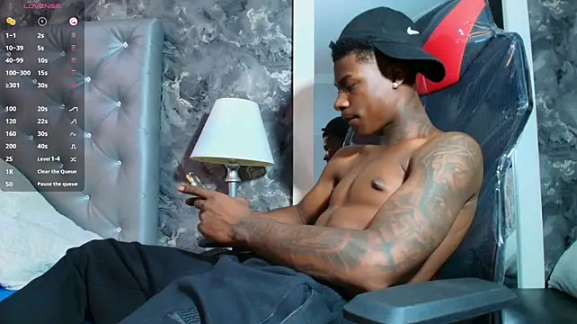 toower_ stripchat live cam model