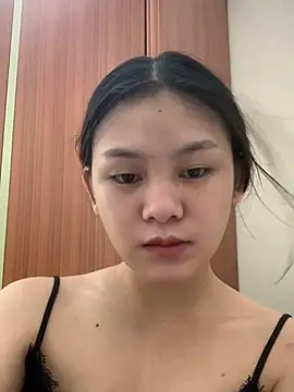 Weevi10 stripchat live cam model