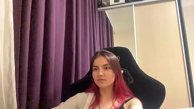 VelvetEden stripchat live cam model