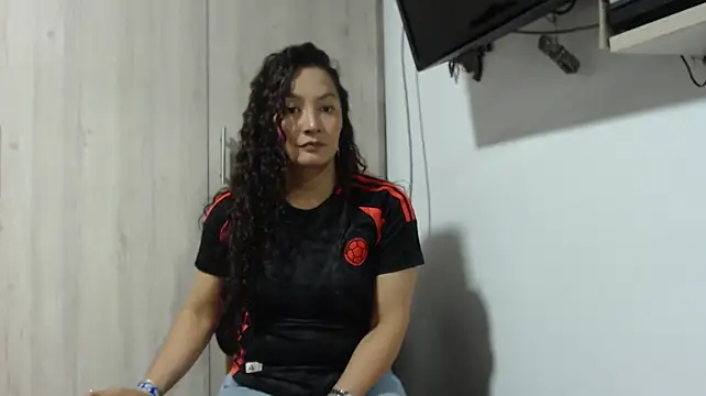 khawit_1 stripchat live cam model