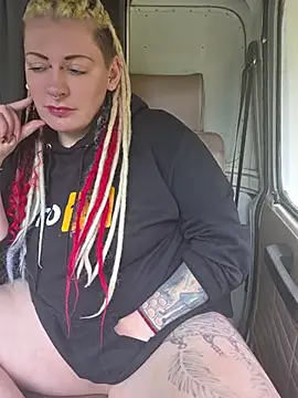 PinkTheHawk stripchat live cam model