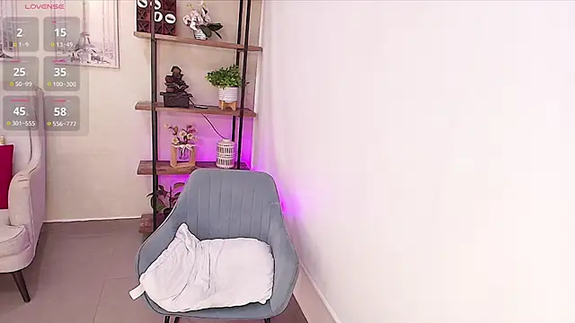 Sassy--Girl stripchat live cam model