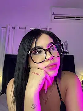 Lily_Woodz stripchat live cam model