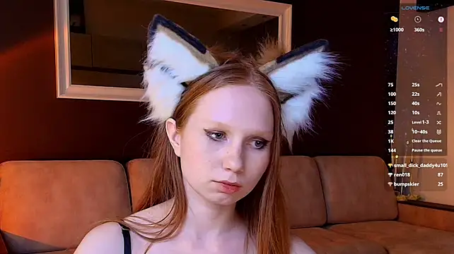 FoxyMira stripchat live cam model