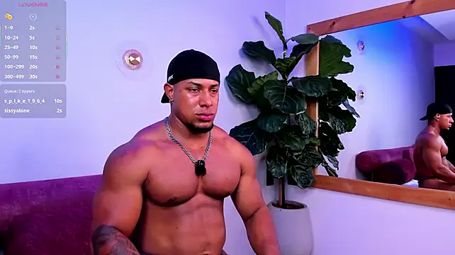 Travis_lenox_ stripchat live cam model
