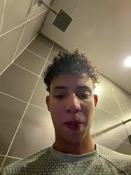 yoursexyjose stripchat live cam model