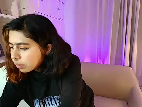 the_virginqueen stripchat live cam model