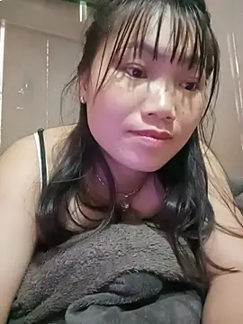 lylaanhmin stripchat live cam model