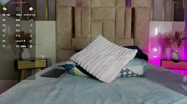 samantha_dimou stripchat live cam model