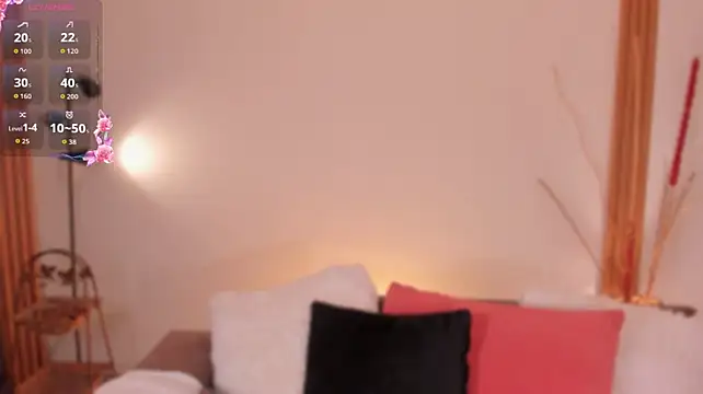 saracavali stripchat live cam model