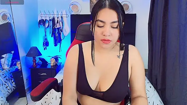 Liu_wen_ stripchat live cam model