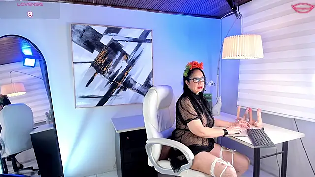 Bella_milff_ stripchat live cam model