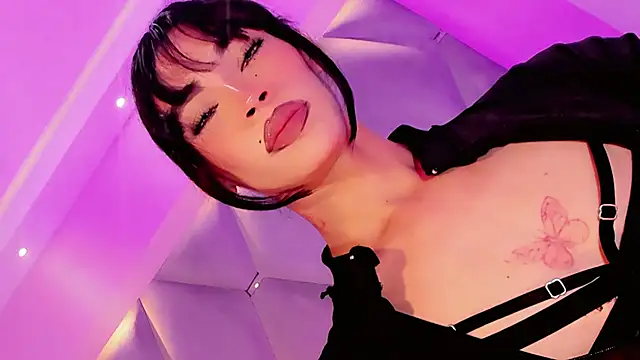 Dafnne-xxx stripchat live cam model