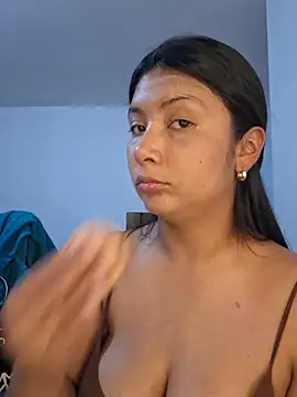 Sarahi260 stripchat live cam model