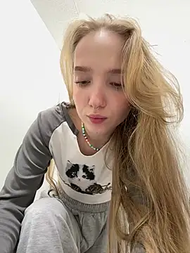 bambi_lu stripchat live cam model