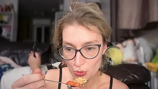 harleyblair stripchat live cam model