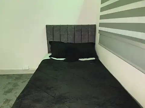 ScarleTemptation stripchat live cam model