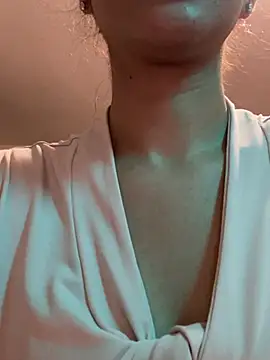 karlatiburcio stripchat live cam model