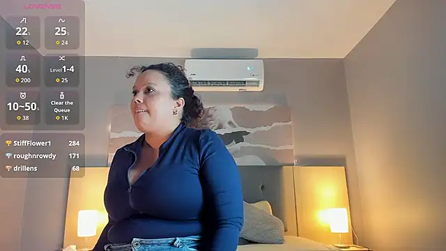 Zara_Holly_ stripchat live cam model