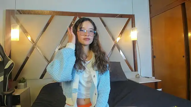 ZoeDear_ stripchat live cam model