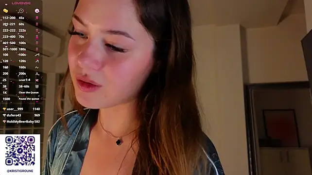 kristigrounee stripchat live cam model