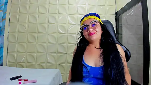 megan_glenda stripchat live cam model
