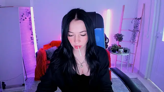 EvieLane stripchat live cam model