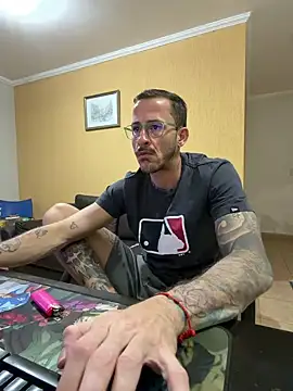 MeladoDiMel stripchat live cam model
