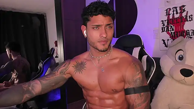 Alessandro_Vanni stripchat live cam model