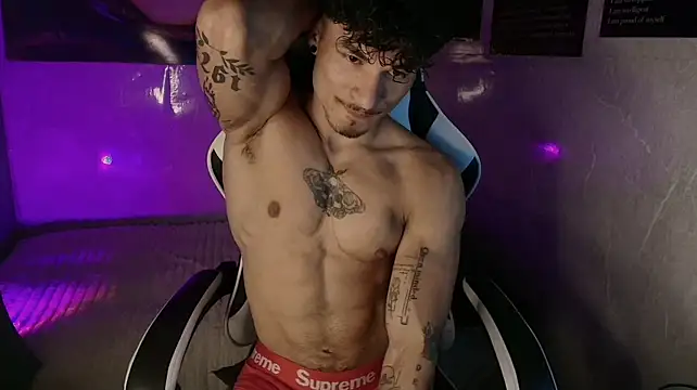 Thomas_Fit1 stripchat live cam model