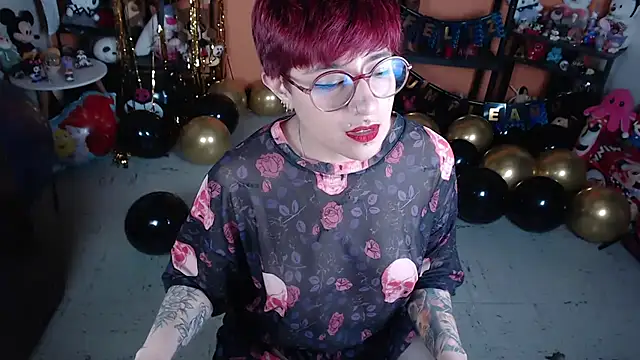 MissMiia2 stripchat live cam model