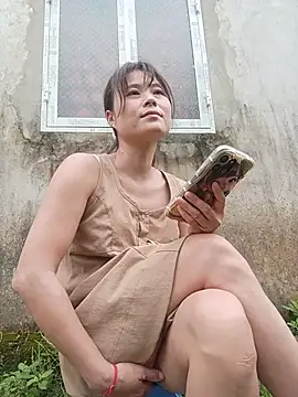 Linda-yiyi stripchat live cam model