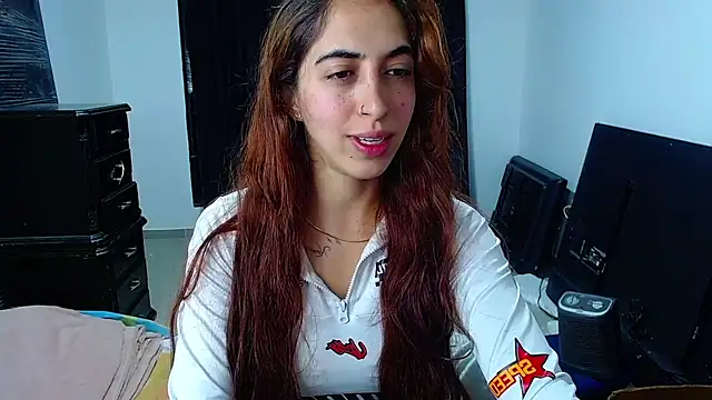 MariamGray1 stripchat live cam model