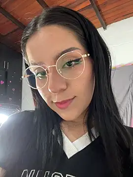 Trixie_pop stripchat live cam model