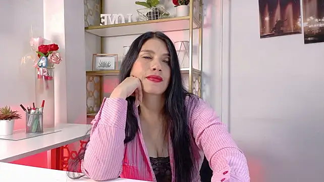 Dalila_5 stripchat live cam model