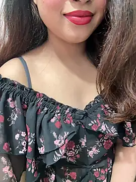 Yours_riya11 stripchat live cam model