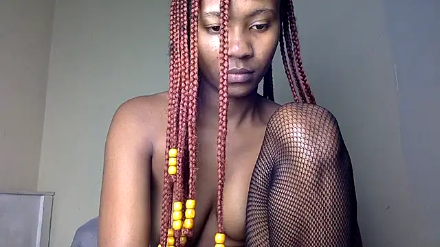 Evabanks stripchat live cam model