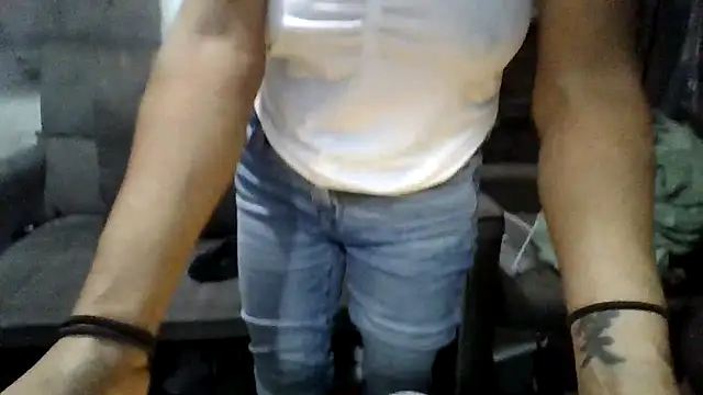 drew420downatsnap stripchat live cam model