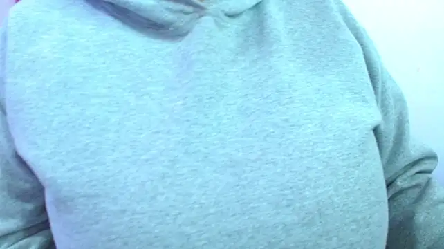 violletha stripchat live cam model