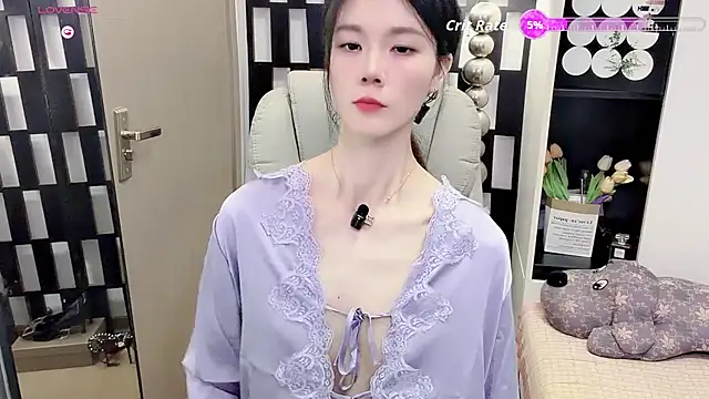 Yueyue-MM stripchat live cam model