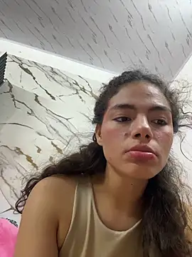 ariferrero stripchat live cam model