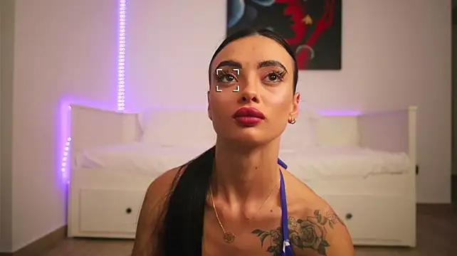 RachelVibes stripchat live cam model