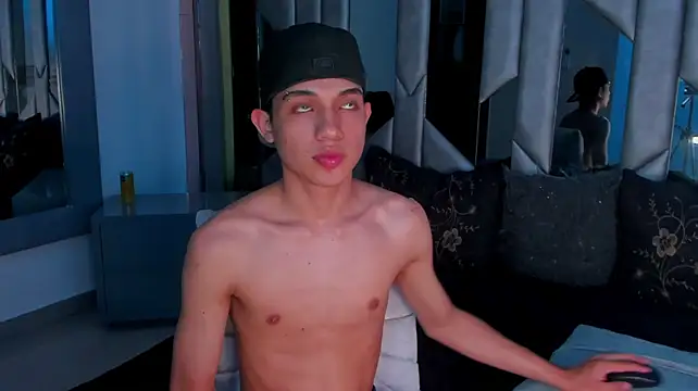 Sebax_Young stripchat live cam model