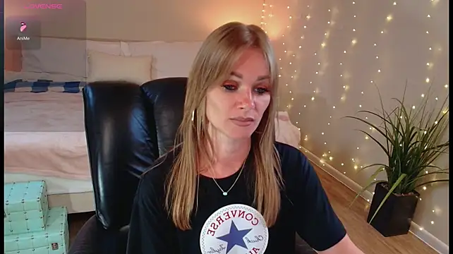 missKOSHKA stripchat live cam model