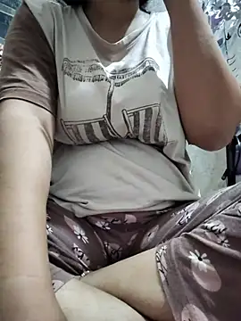 Suhana_Bhabhi stripchat live cam model