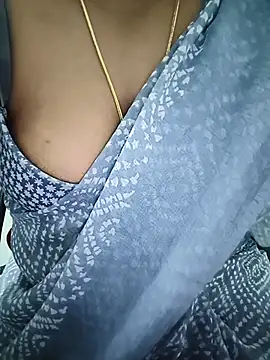tamilsoya stripchat live cam model